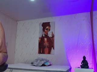 Dieses Model ist jetzt live. evelyn-harpeer