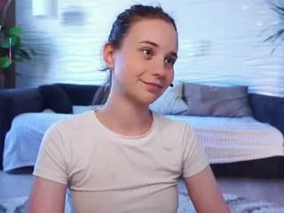 Odelina's Live Sex Cam Show