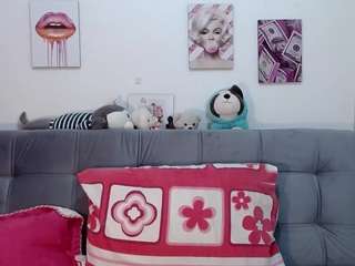 LilyJacksonn live webcam show