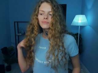 lornaeddy's CamSoda show and profile