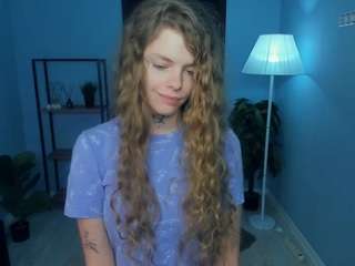 lornaeddy's CamSoda show and profile