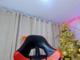 lunapleasure's CamSoda show and profile