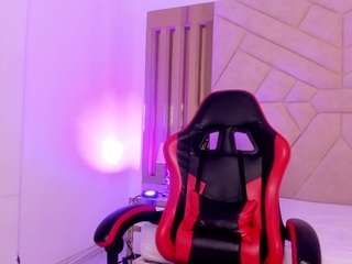 lunapleasure's CamSoda show and profile