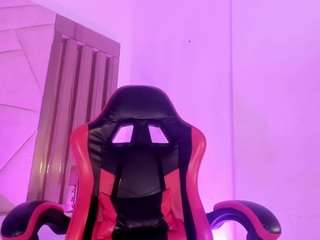lunapleasure's live room