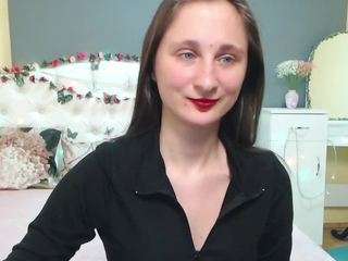 michelleegust live cam profile