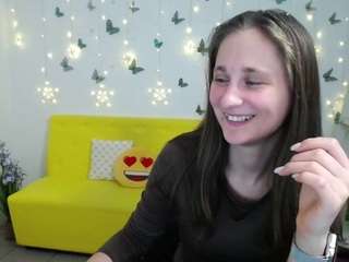 michelleegust live cam profile