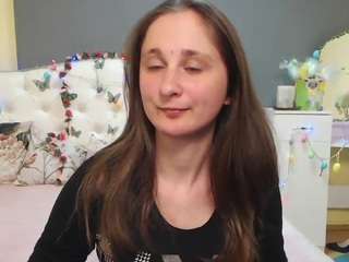 michelleegust's CamSoda show and profile