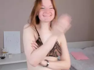 MoiraHeldreth's Live Sex Cam Show