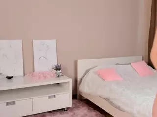 MoiraHeldreth's Live Sex Cam Show