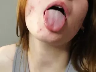 MoiraHeldreth's Live Sex Cam Show