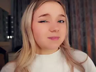 Lora's Live Sex Cam Show
