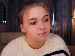 Lora's Live Sex Cam Show