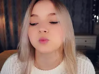 Lora's Live Sex Cam Show