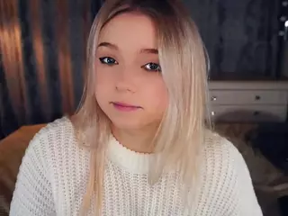 Lora's Live Sex Cam Show