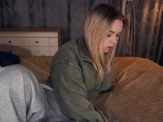 Lora's Live Sex Cam Show
