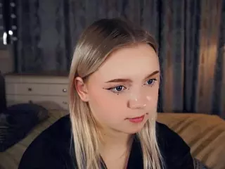 Lora's Live Sex Cam Show