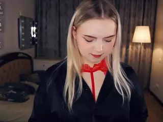 Lora's Live Sex Cam Show