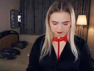 Lora's Live Sex Cam Show