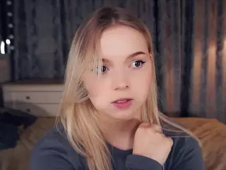 Lora's Live Sex Cam Show