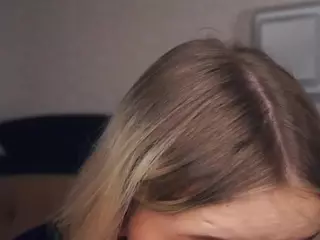 Lora's Live Sex Cam Show