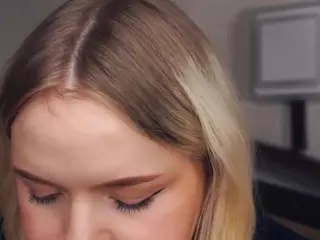 Lora's Live Sex Cam Show