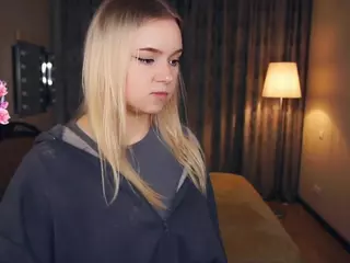 Lora's Live Sex Cam Show