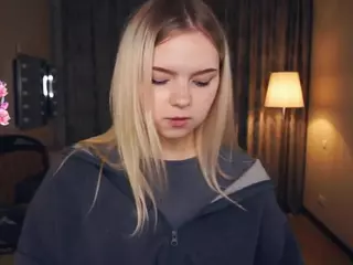 Lora's Live Sex Cam Show