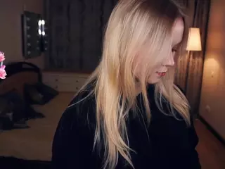 Lora's Live Sex Cam Show