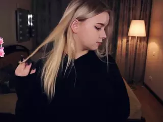 Lora's Live Sex Cam Show