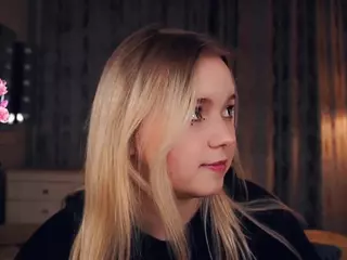 Lora's Live Sex Cam Show