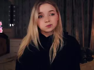 Lora's Live Sex Cam Show