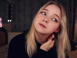 Lora's Live Sex Cam Show