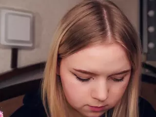 Lora's Live Sex Cam Show