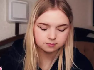 Lora's Live Sex Cam Show