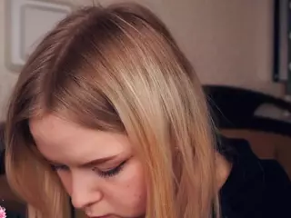 Lora's Live Sex Cam Show