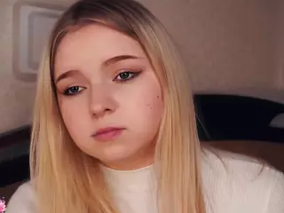 Lora's Live Sex Cam Show