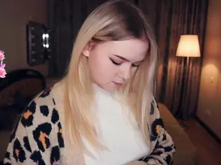 Lora's Live Sex Cam Show