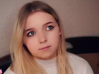 Lora's Live Sex Cam Show
