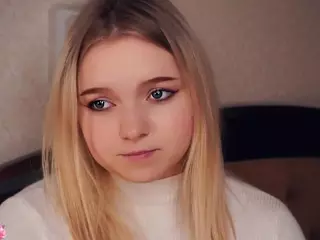 Lora's Live Sex Cam Show