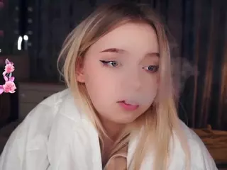 Lora's Live Sex Cam Show