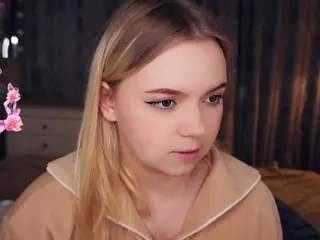 Lora's Live Sex Cam Show
