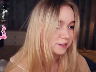 Lora's Live Sex Cam Show
