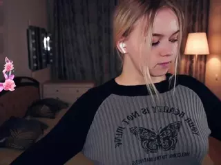 Lora's Live Sex Cam Show