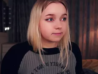 Lora's Live Sex Cam Show