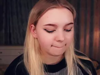 Lora's Live Sex Cam Show