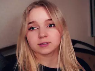 Lora's Live Sex Cam Show