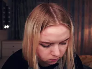 Lora's Live Sex Cam Show