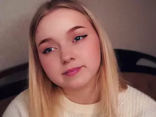 Lora's Live Sex Cam Show
