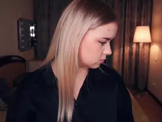 Lora's Live Sex Cam Show