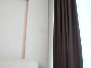 Mila live cam preview